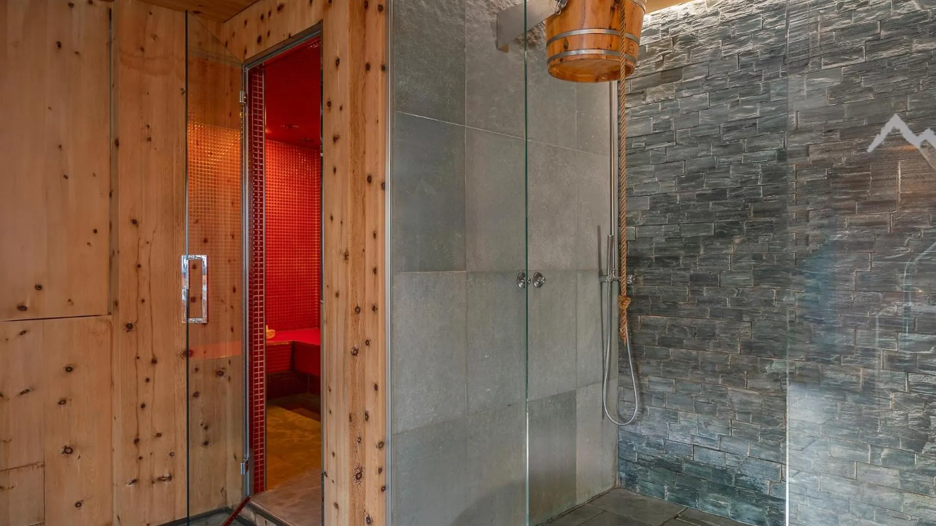 Alpen Hotel Chalet Pradelle 3*,  Italy