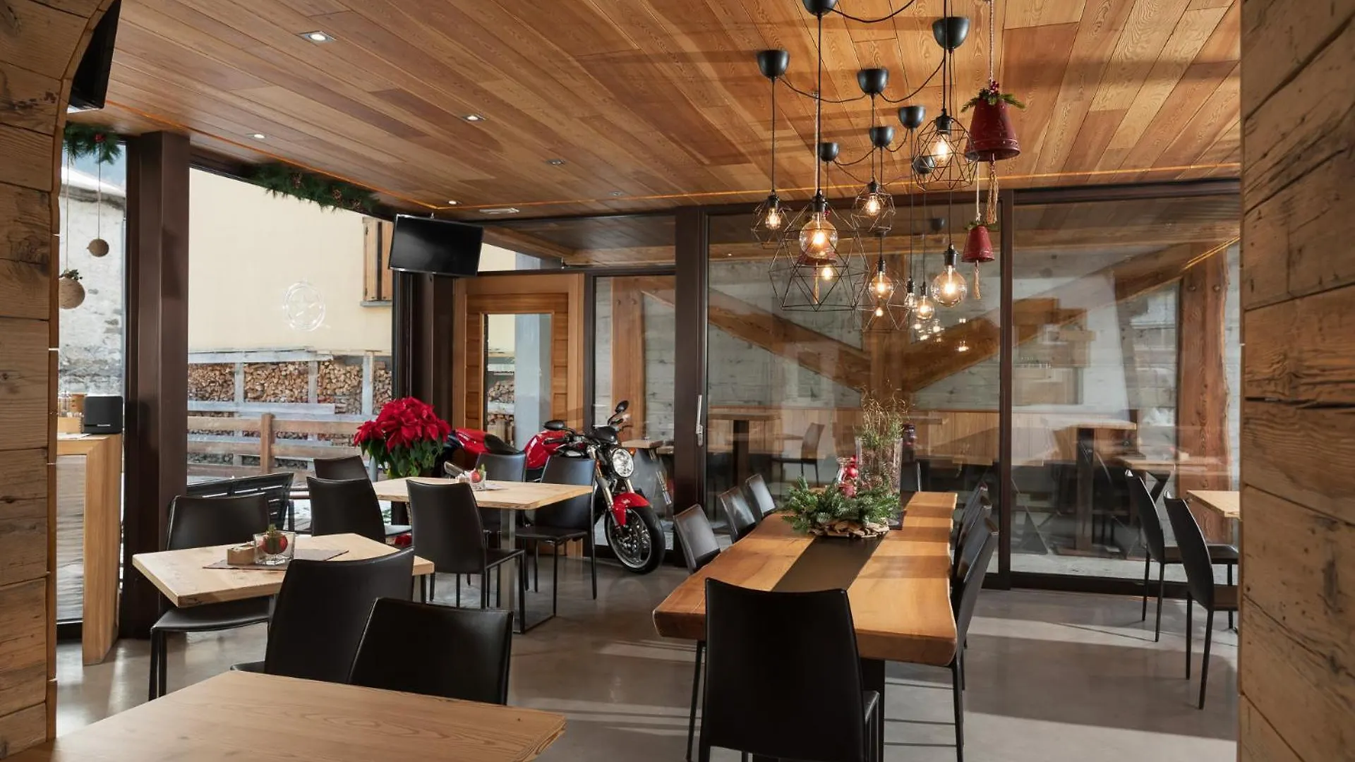 Alpen Hotel Chalet Pradelle 3*,