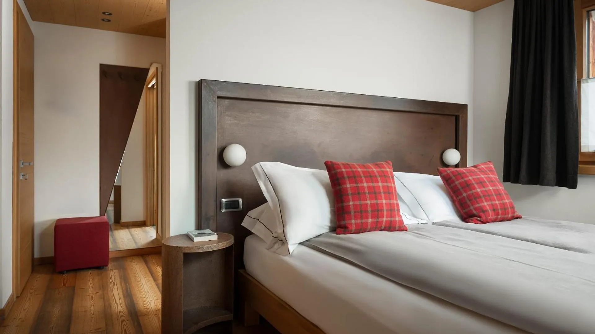 Alpen Hotel Chalet Pradelle 3*,